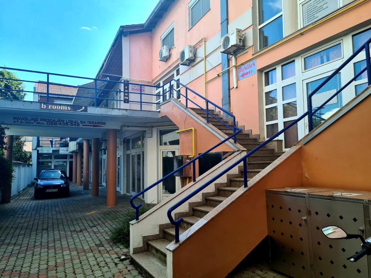 Bonitos, Sobe-Rooms Slavonski Brod Exterior photo