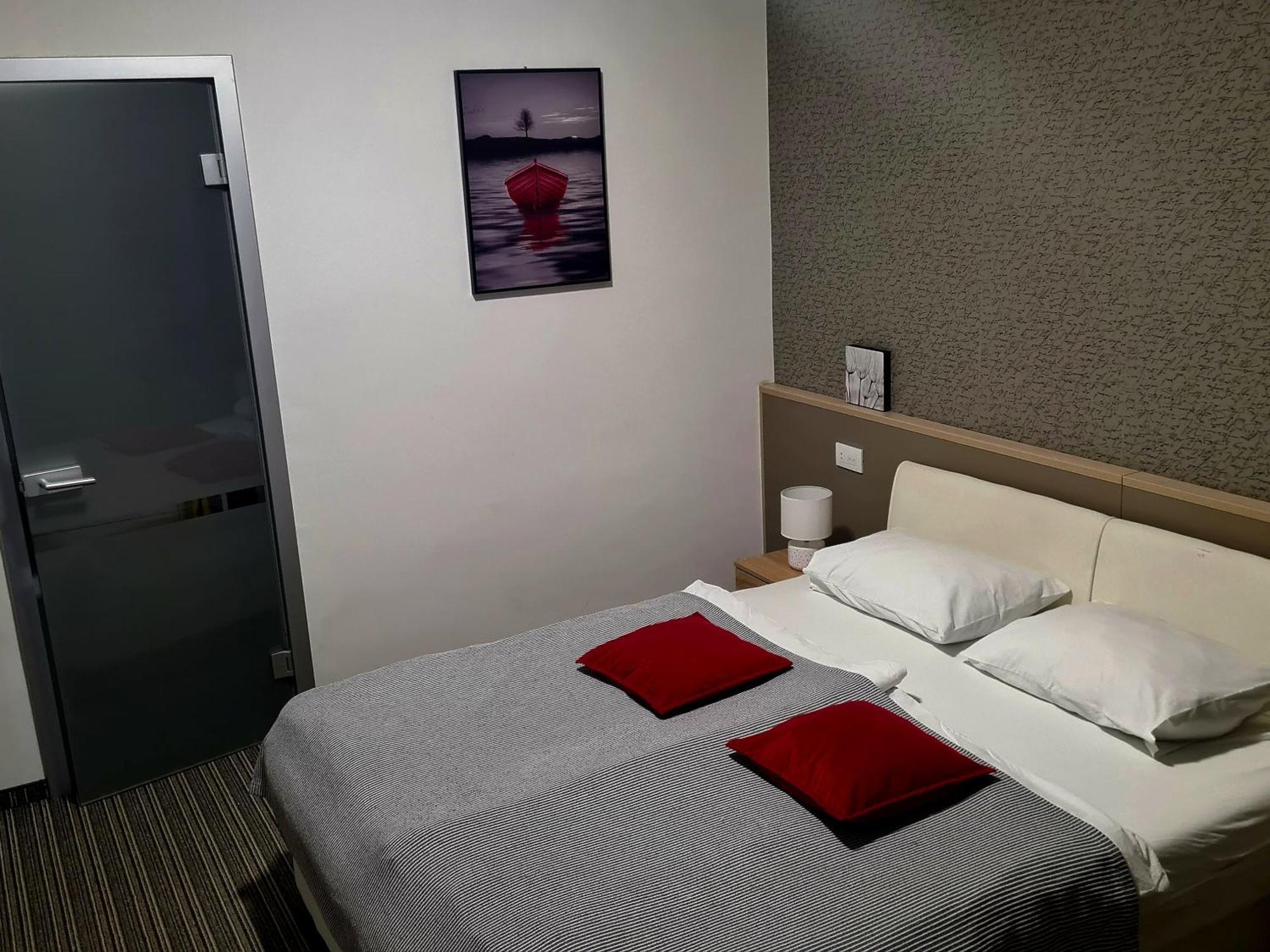 Bonitos, Sobe-Rooms Slavonski Brod Room photo